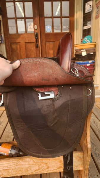 16" Crest Ridge Saddlery Endurance Saddle