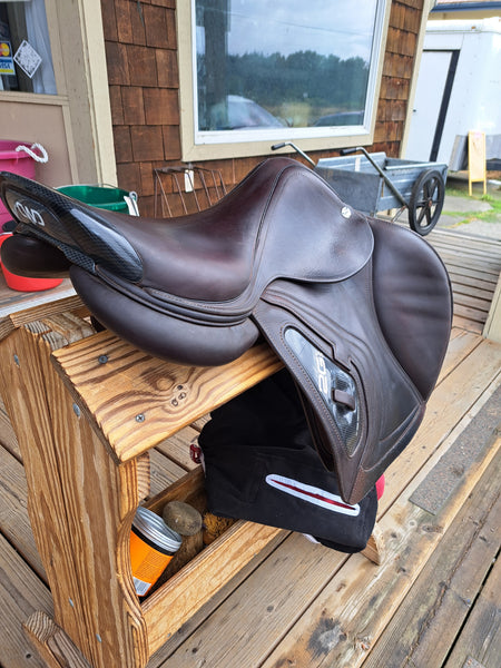 17.5" CWD SE40 2Gs Jumping Saddle