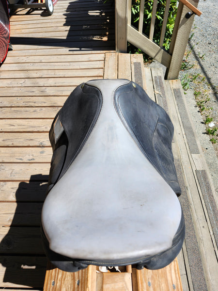 17.5" Dominique Barbier Dressage Saddle