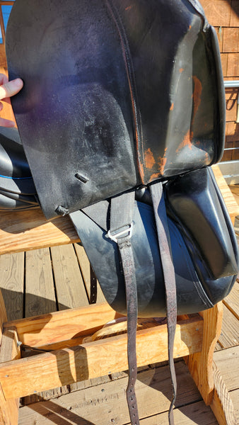 17.5" Hastilow & Sons Supreme Dressage Saddle