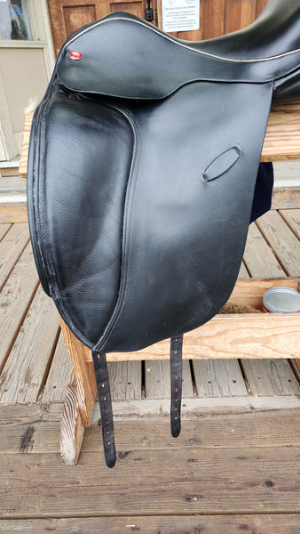 18" Hastilow Concept Dressage Saddle
