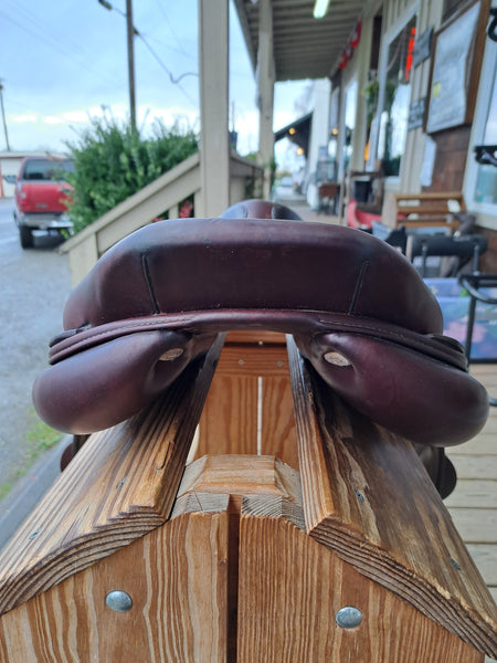 17.5" CWD SE12 Cross Country Jump Saddle