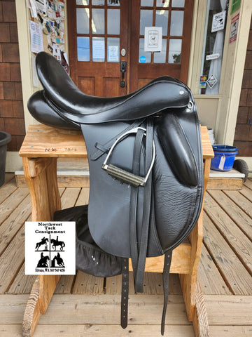 18" Wolfgang Solo Dressage Saddle