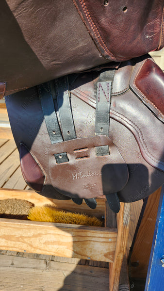 17.5" M. Toulouse senise Close Contact Jump Saddle