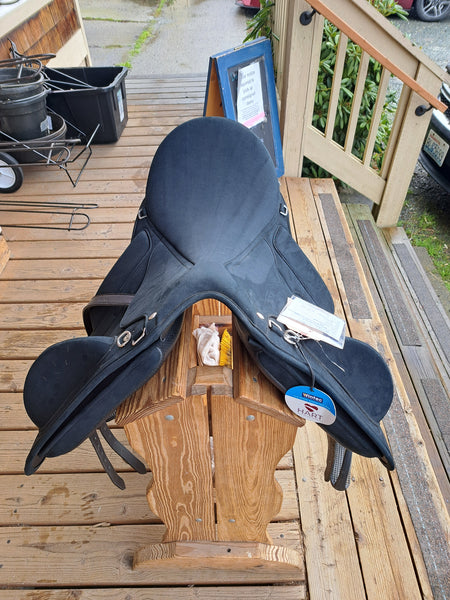 18" NEW  Wintec Pro Endurance Saddle Package