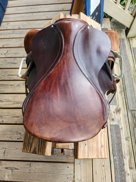 16" Cortina Close Contact Saddle