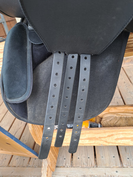 16.5" Wintec All Purpose Saddle