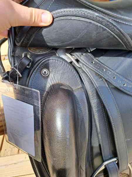 18" Schleese Link II Monoflap Dressage Saddle