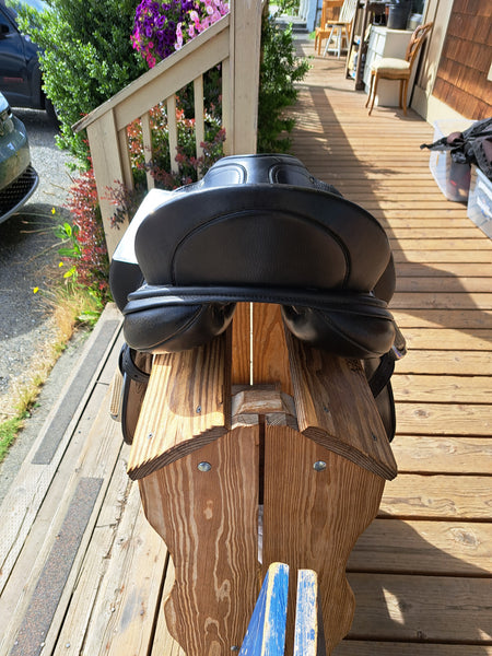 18" Schleese Link II Monoflap Dressage Saddle