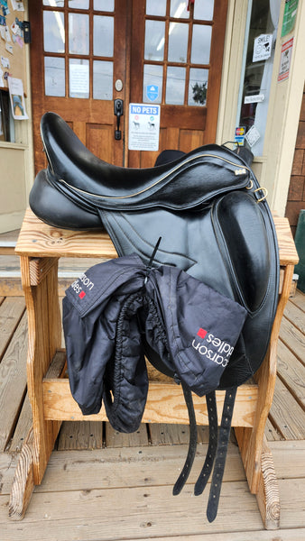 17.5" Sue Carson Kestrel MonoFlap Dressage Saddle