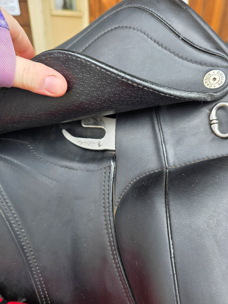 17" Equipe Glamour Ecarbon Dressage Saddle