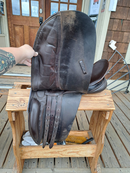 16.5" County Competitor Dressage Saddle