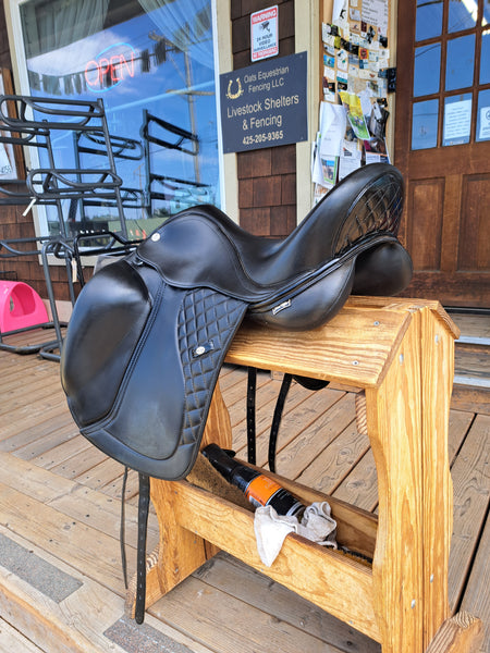 18" Mac Rider Exclusive Dressage Saddle