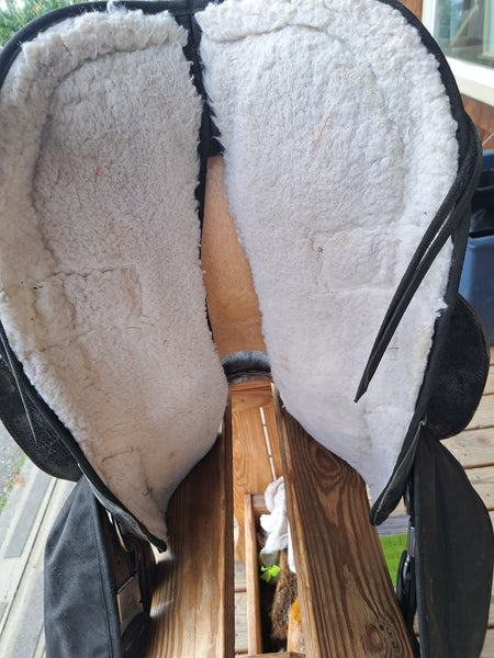 16" Fabtron Synthetic Western Saddle