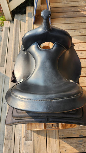 ON TRIAL 16" King Series Synthetic Gaited Western Trail Saddle