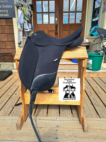 16.5" Wintec Pro Dressage Saddle