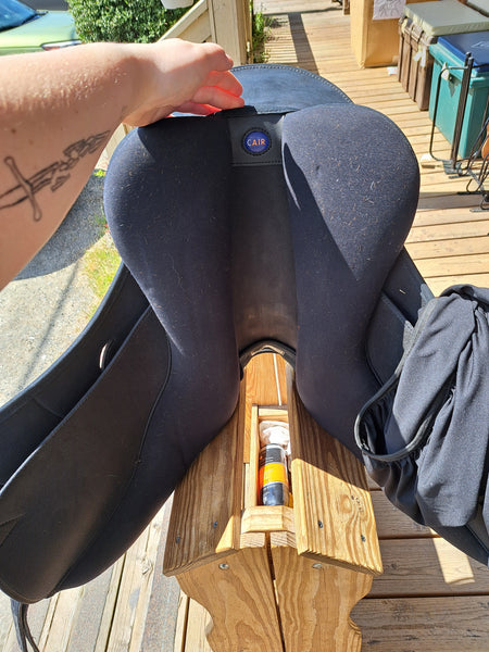 17.5" Wintec Lite All Purpose Saddle