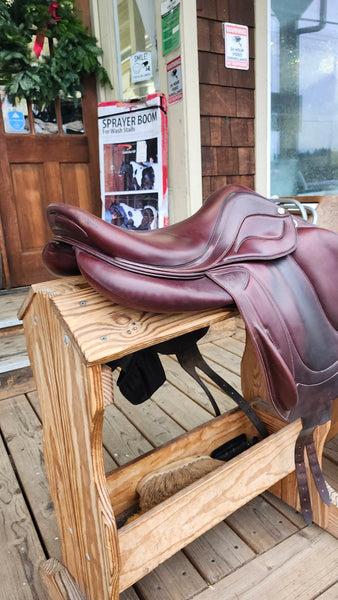 18" Devoucoux Chiberta Lab Monoflap Jump Saddle