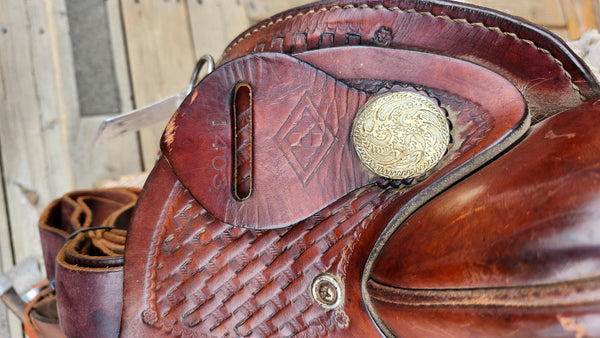 16.5" Diamond Barrel Saddle