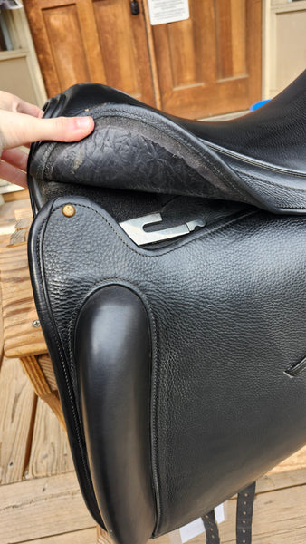17.5" County Perfection Dressage Saddle