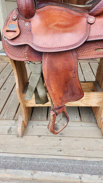 16" Crates Western Trail Saddle