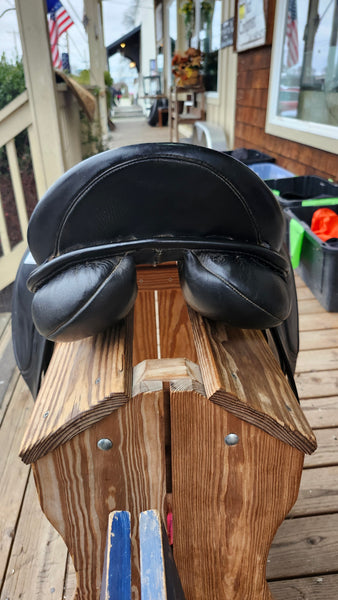 17" Revere Dressage Saddle
