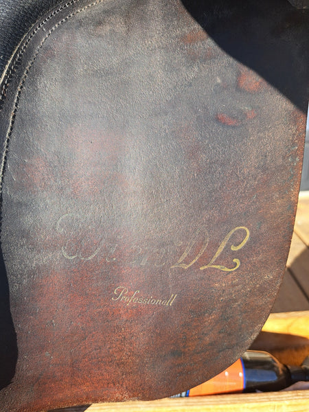 17" Kieffer Wien DL Dressage