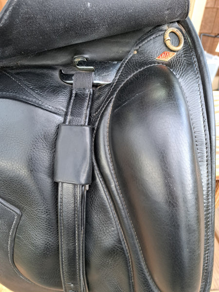 17" Lazer Monoflap Dressage Saddle