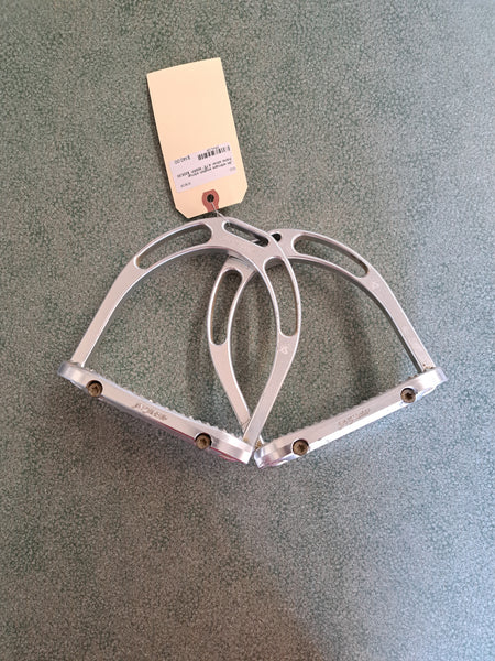 4.75" Jin Stirrup Irons
