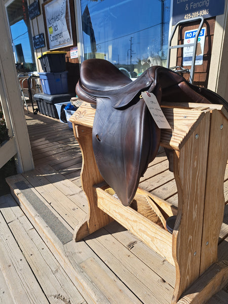 17.5" Pessoa Jumping Saddle