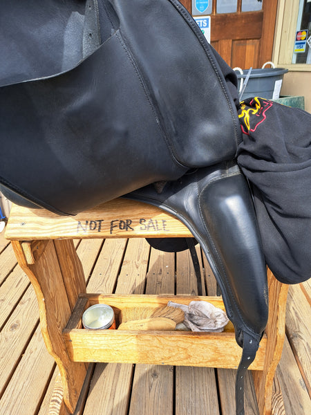 18" Sattlerei Dresch Dressage Saddle