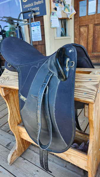 16" Wintec Synthetic Australian Endurance Saddle