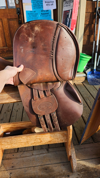 18" Paris Tack Laffite Close Contact Saddle