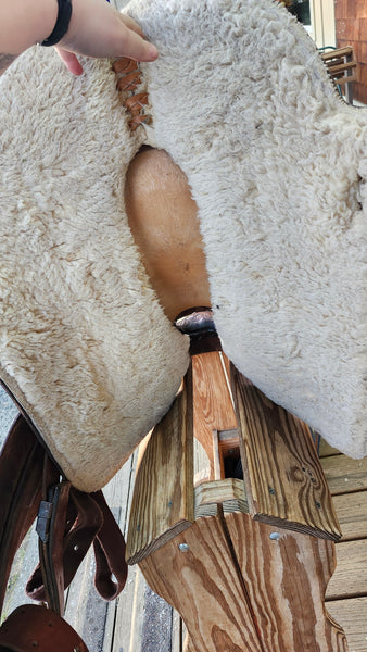 15" Action Company Round Skirt Western Saddle