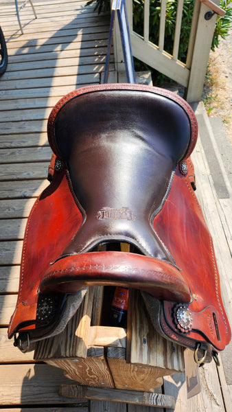 16.5" Tucker T59 Endurance Saddle