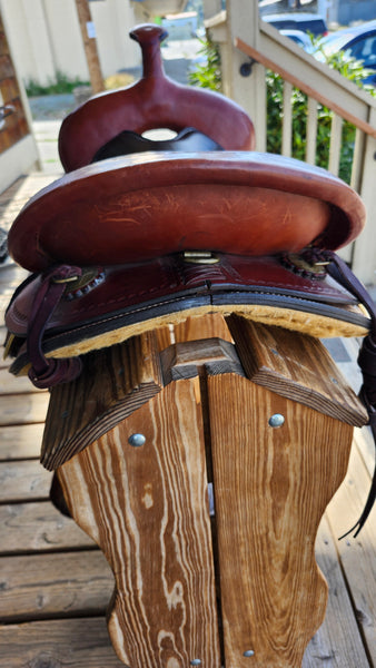 16" Crates Round Skirt Western Trail Saddle