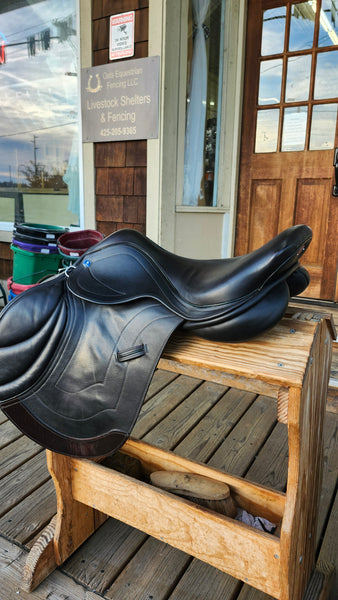 17" Hastilow & Sons Warwick Jumping Saddle