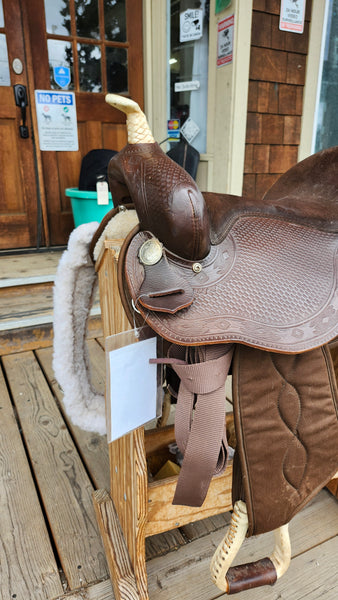 16" Synthetic Barrel Saddle