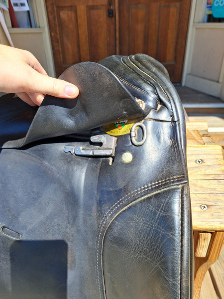 17.5" Karl Niedersuss Symphonie Dressage Saddle