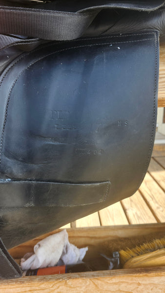 18" Albion Platinum Dressage Saddle