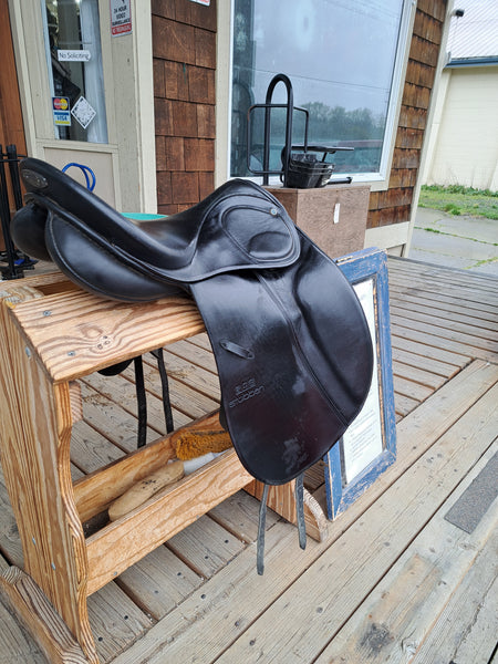 17.5" Stubben Scandica D.L. Extra Dressage Saddle