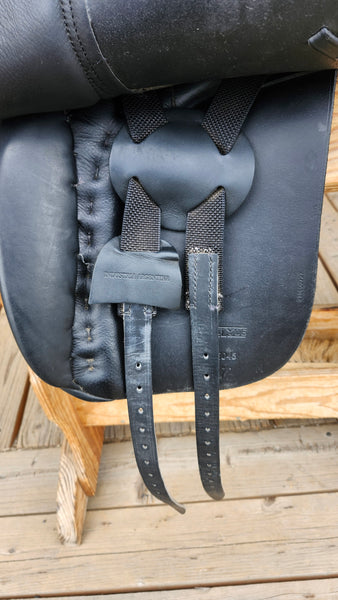 17" Carlyle Dressage Saddle