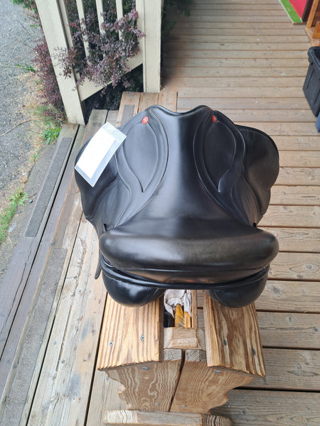 17" Hastilow Concept Dressage Saddle