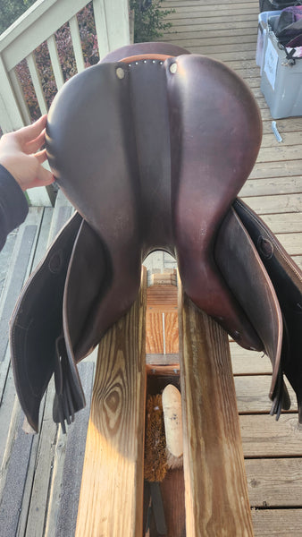 18" Antares Contact Jumping Saddle