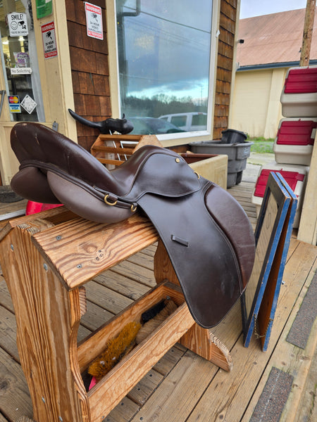 ON TRIAL 17" Collegiate Art All Purpose English Saddle
