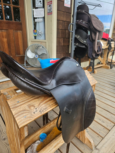 17" County Continental Dressage Saddle