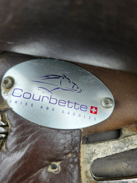 16" Courbette Primus Close Contact Saddle