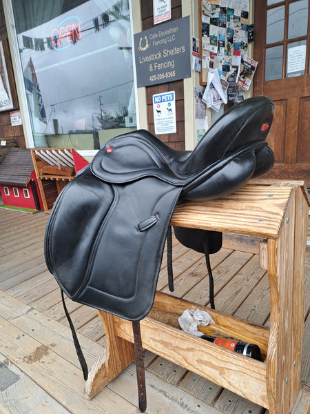 17" Hastilow Concept Dressage Saddle