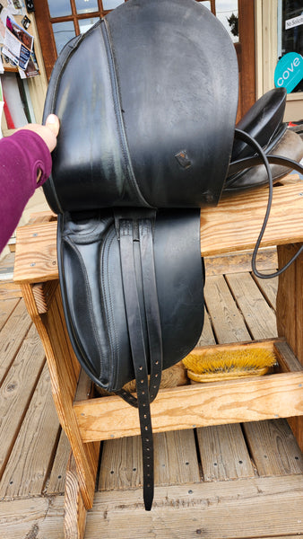 17.5" Jeffries Saddlery Dressage Saddle