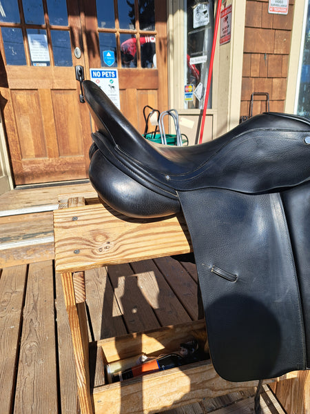 17.5" Albion Platinum Ultima Dressage Saddle